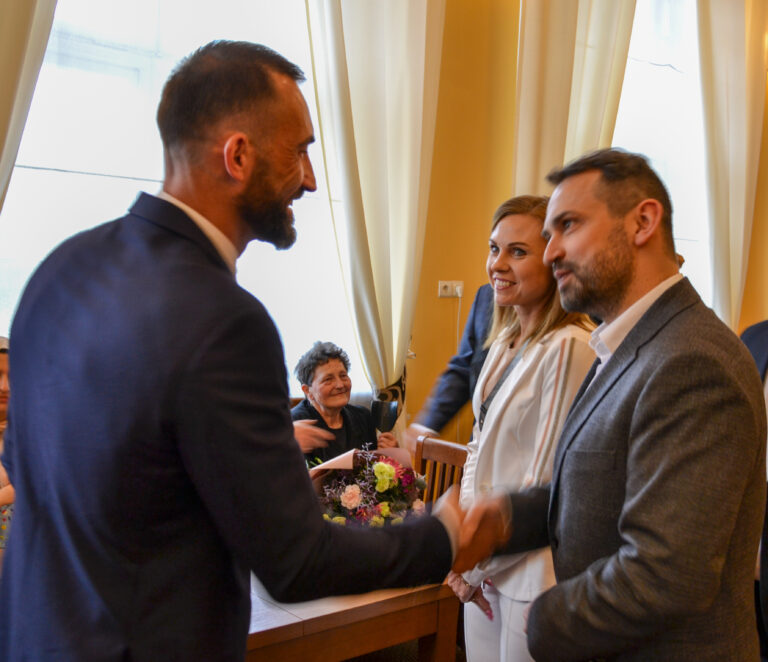 Jeśli będzie trzeba, uderzę w stół