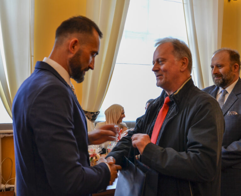 Jeśli będzie trzeba, uderzę w stół