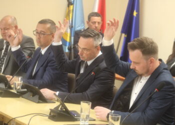 Jednomyślny wybór władz rady