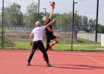 Większa miłość w większym gronie