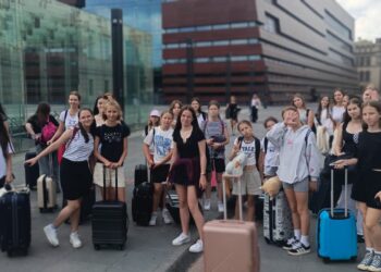 Musical z udziałem chóru Izydroki
