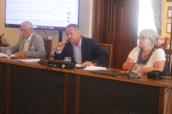 Dwoje wiceprzewodniczących w milickiej radzie