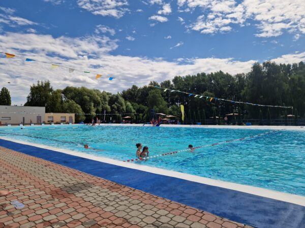 Koźmiński basen – wakacyjny relaks tuż za rogiem!