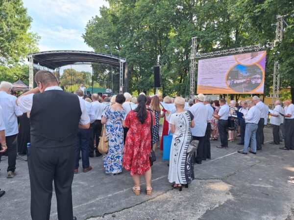 Koncert na 966 głosów
