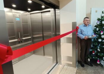 Nowoczesna winda w DPS w Krośnicach