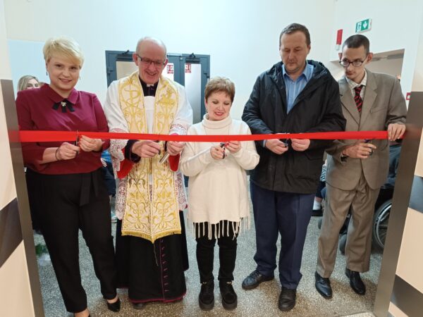 Nowoczesna winda w DPS w Krośnicach