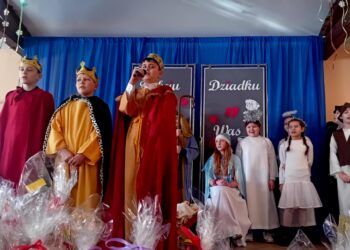Święto babci i dziadka w Szkole Podstawowej w Zalesiu Małym