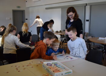 Kodowali w bibliotece