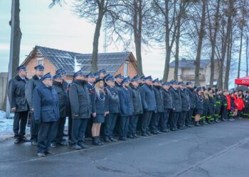 Uroczyste przywitanie nowego wozu ratowniczo-gaśniczego w Smolicach