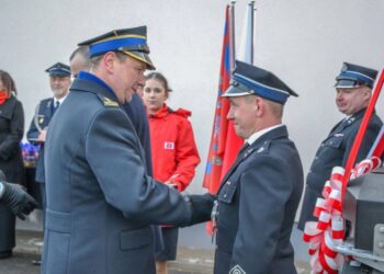 Uroczyste przywitanie nowego wozu ratowniczo-gaśniczego w Smolicach