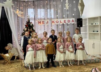 Noworoczne kolędowanie w Przedszkolu „Miś Uszatek”