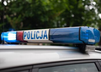 Jechał motorowerem na podwójnym gazie