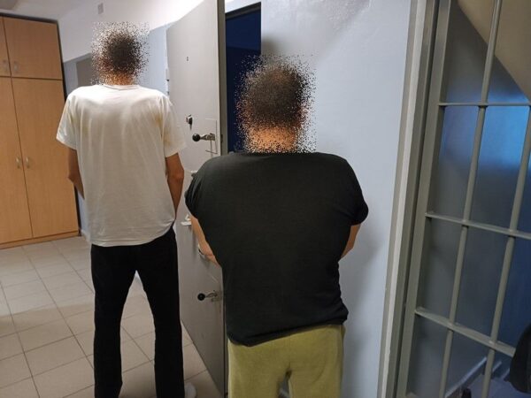 Policjanci z Milicza zatrzymali dwóch poszukiwanych mężczyzn