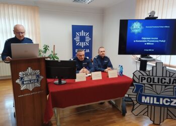 Roczna odprawa milickiej policji