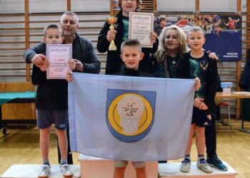 Młodzi zawodnicy UKS Zduny z sukcesami na Grand Prix Wielkopolski w tenisie stołowym