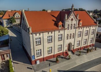 Włamanie w koźmińskiej Jedynce