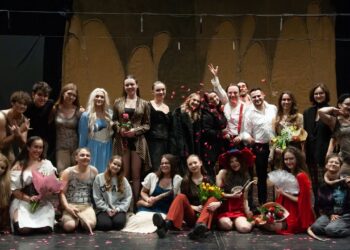 „Królowa Szczurów” – spektakl muzyczny pełen emocji w wykonaniu Teatru Verum