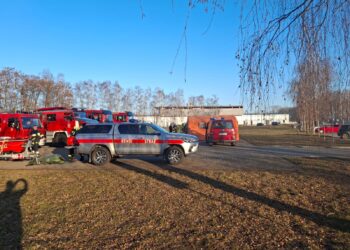 Bezpieczni na lodzie – strażacy szkolą się w ratownictwie