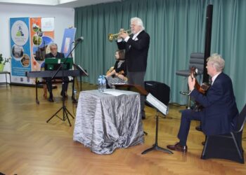 Barwy sztuki i dźwięki muzyki na Dzień Kobiet