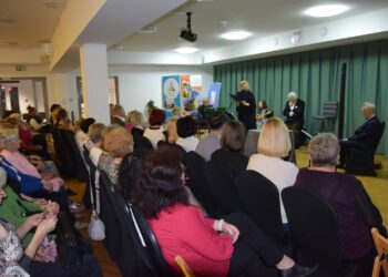 Barwy sztuki i dźwięki muzyki na Dzień Kobiet