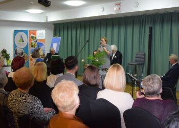 Barwy sztuki i dźwięki muzyki na Dzień Kobiet