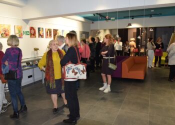 Barwy sztuki i dźwięki muzyki na Dzień Kobiet