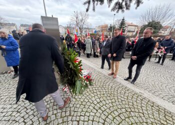 Hołd dla Żołnierzy Wyklętych na milickim skwerze