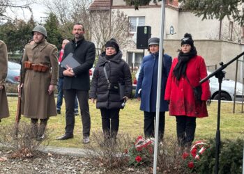 Hołd dla Żołnierzy Wyklętych na milickim skwerze