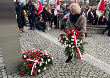 Hołd dla Żołnierzy Wyklętych na milickim skwerze