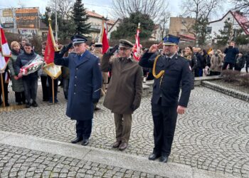 Hołd dla Żołnierzy Wyklętych na milickim skwerze
