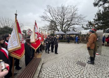 Hołd dla Żołnierzy Wyklętych na milickim skwerze