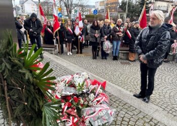 Hołd dla Żołnierzy Wyklętych na milickim skwerze