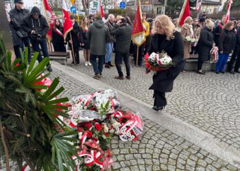 Hołd dla Żołnierzy Wyklętych na milickim skwerze