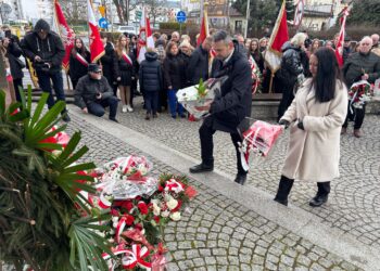 Hołd dla Żołnierzy Wyklętych na milickim skwerze