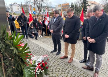 Hołd dla Żołnierzy Wyklętych na milickim skwerze