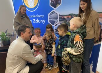 Świąteczna atmosfera w Urzędzie Miejskim w Zdunach