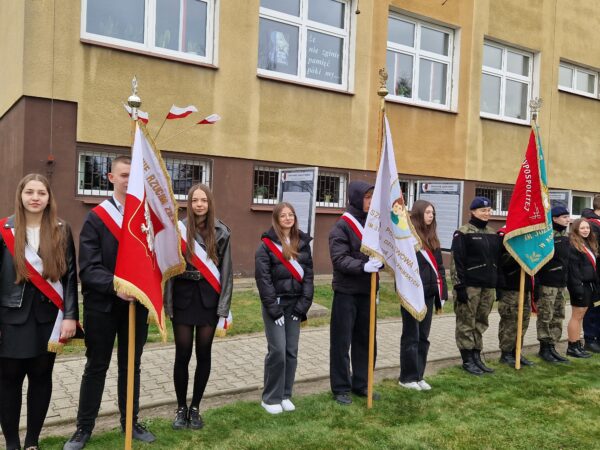 Katyń – ocalić od zapomnienia