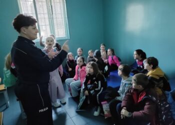Odwiedzili komendę policji