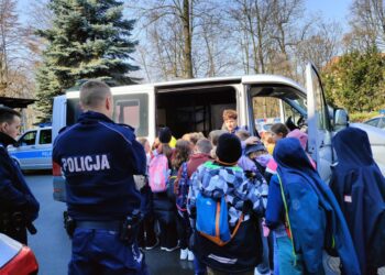 Odwiedzili komendę policji