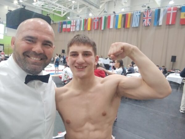 Fenomenalny Czebatura!