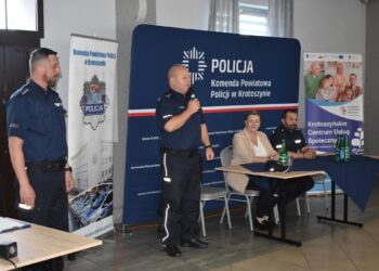 Debata o bezpieczeństwie seniorów w Roszkach