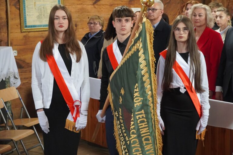 Nowy sztandar ZSTO – symbol tradycji i odpowiedzialności