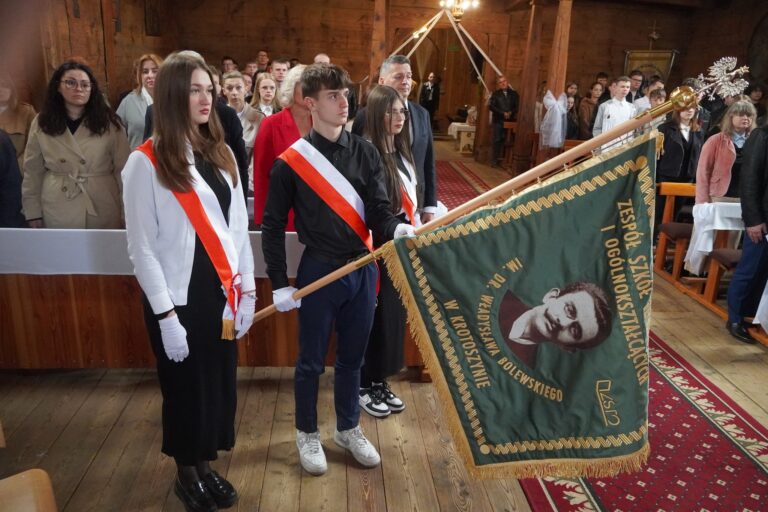 Nowy sztandar ZSTO – symbol tradycji i odpowiedzialności