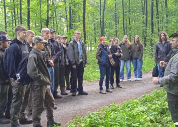 Leśna lekcja w terenie