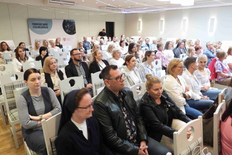 Dialog i wsparcie w pieczy zastępczej