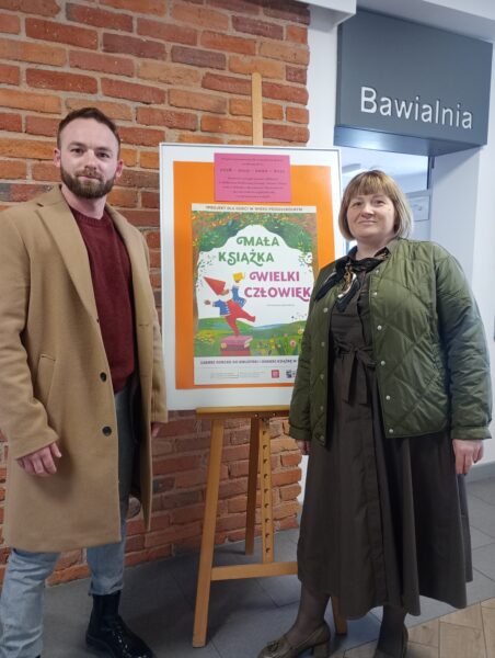 Wiktor Adamski gościem wakacyjnego projektu zdunowskiej biblioteki