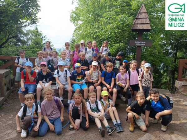 Zdobyli Szczeliniec i pokonali Błędne Skały