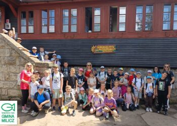 Zdobyli Szczeliniec i pokonali Błędne Skały