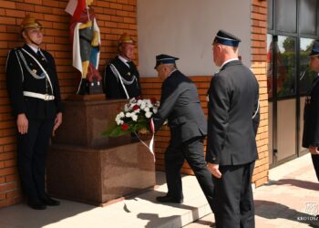 95 lat służby