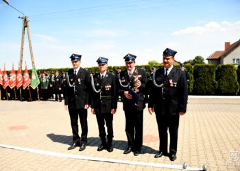 95 lat służby